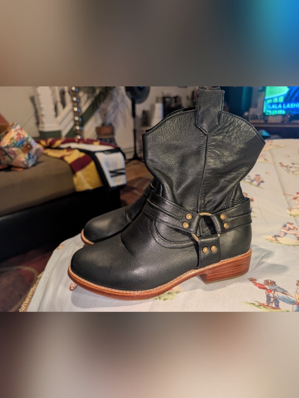 Elf Cali Leather Pull On Boots Made by Hand  Black Leather Sz 8 Harness Biker